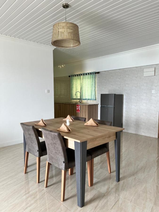 Western Ocean Breeze Self Catering شقة فيكتوريا